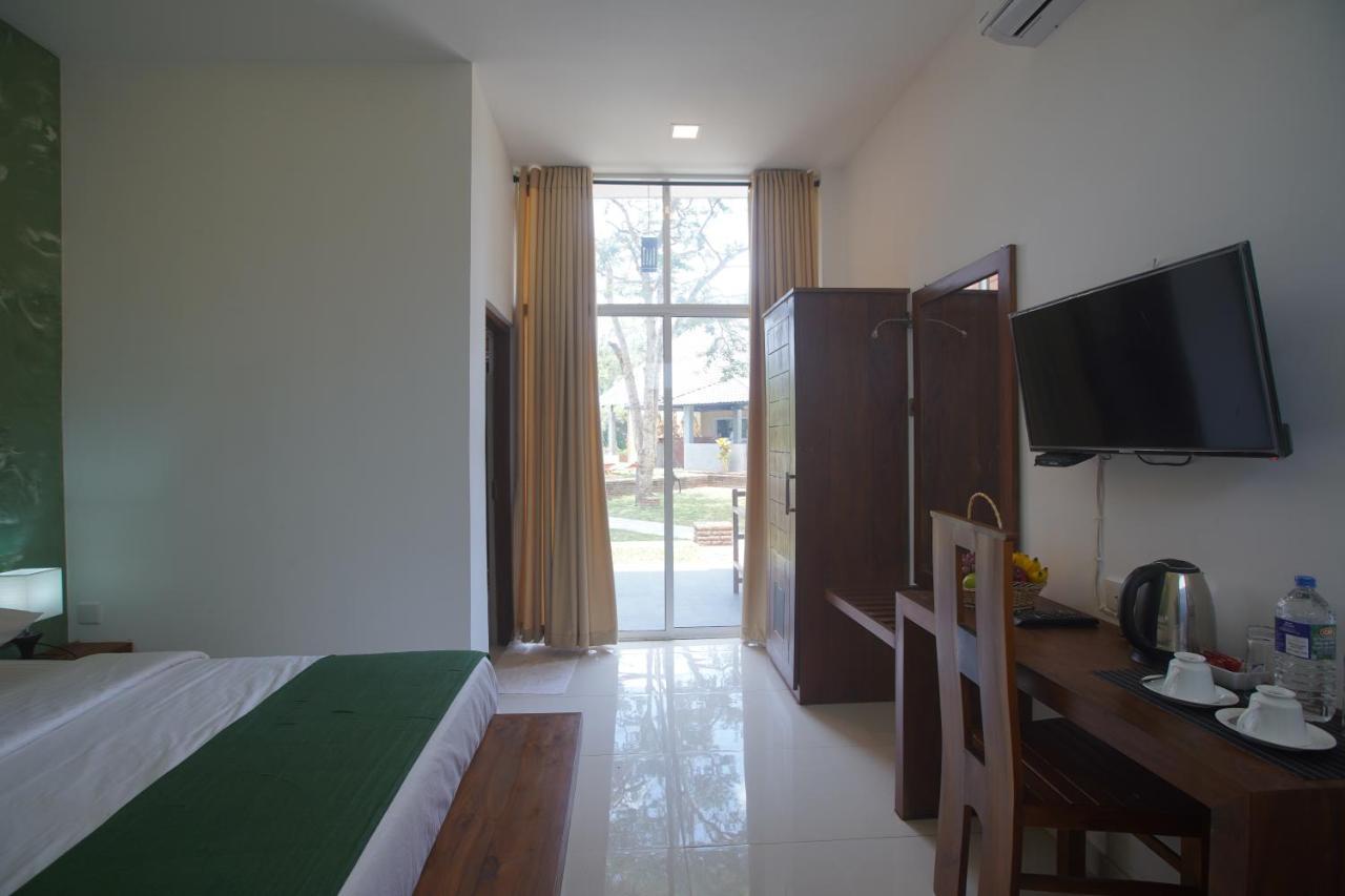 Monaara Leisure - Anuradhapura Exterior photo